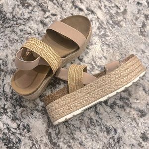 STEVE MADDEN Circa Raffia Flatform Sandals